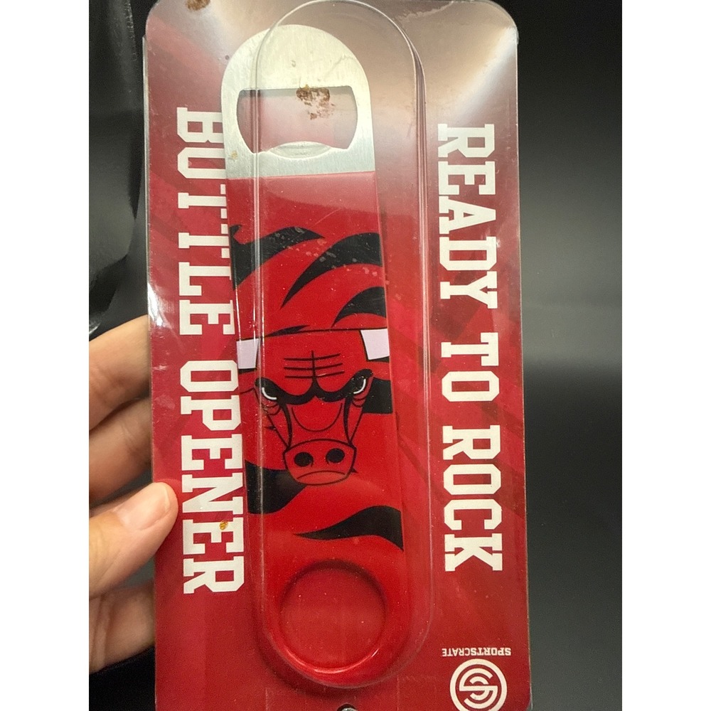 Chicago Bulls NBA Bottle Opener SportsCrate Red Black Flat Bar Metal Barware NEW
